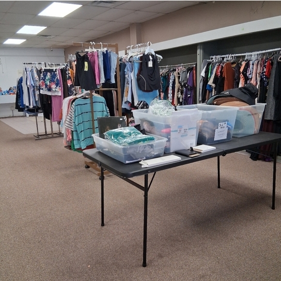 4 lb Plus Size Mystery Box!! - Picture 2 of 15